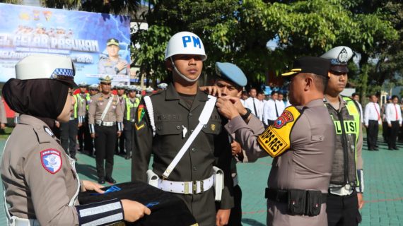 Wakapolres Batu Pimpin Apel Gelar Pasukan Operasi Keselamatan Semeru 2026 untuk Wujudkan Kamseltibcarlantas Aman dan Selamat