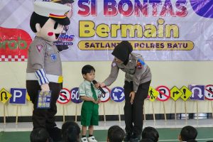 Tanamkan Kesadaran Berlalu Lintas Sejak Usia Dini, Satlantas Polres Batu Terima Kunjungan TK Bunda Binar dalam Ops Keselamatan Semeru 2026