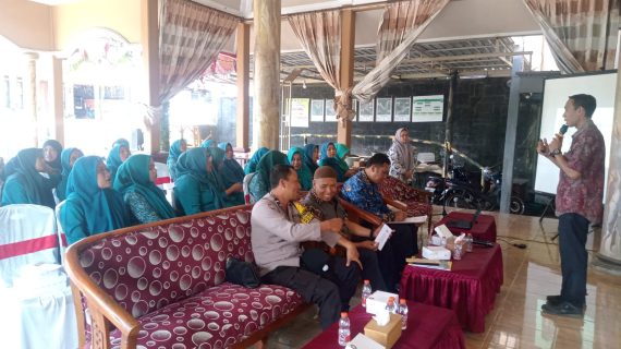 Wujudkan Desa Mandiri, Bhabinkamtibmas Hadiri Pelatihan Pengolahan Pangan dan Sosialisasi Kebun B2SA