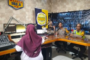 Gandeng Media Polres Pelabuhan Tanjungperak Ajak Warga Jadi Pelopor Tertib Lalu Lintas