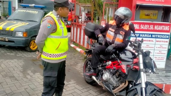Jaga Kamtibmas dan Keselamatan, Polsek Ngantang Polres Batu Laksanakan Patroli Dialogis