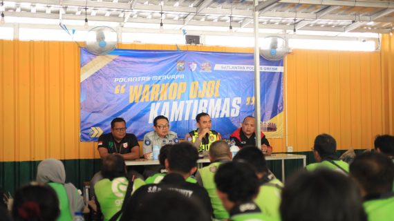 Sinergi di Balik Secangkir Kopi: Polres Gresik Rangkul Driver Ojol dalam Operasi Keselamatan Semeru