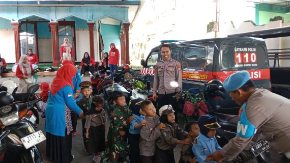 Ops Keselamatan Semeru 2026, Polsek Kasembon Polres Batu Terima Kunjungan Siswa PAUD Permata Hati