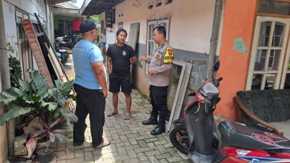 Jelang Ramadhan, Bhabinkamtibmas Kelurahan Temas Ajak Warga Aktifkan Siskamling dan Tamu Wajib Lapor