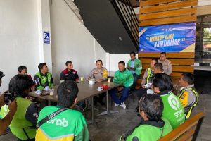 Operasi Keselamatan Semeru Polres Lamongan Ajak Ojol Jadi Pelopor Tertib Lalin