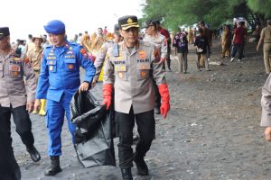 Polresta Banyuwangi Wujudkan Wisata Aman dan Resik Melalui Gerakan Banyuwangi Asri