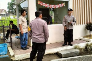 Polsek Ngantang Lakukan Patroli Dialogis, Sampaikan Himbauan Kamtibmas dan Layanan Call Center 110