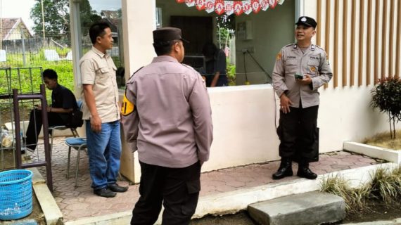 Polsek Ngantang Lakukan Patroli Dialogis, Sampaikan Himbauan Kamtibmas dan Layanan Call Center 110