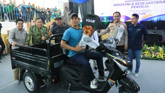 Peringatan May Day di Stadion Gejos Berjalan Kondusif, Kapolres Gresik Apresiasi Elemen Buruh