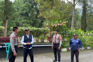 Gelegar Meriah Gerak Pam Obvit Sat Samapta Polres Batu Patroli Wisata Dialogis