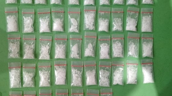 Polrestabes Surabaya Amankan Tersangka Pengedar Narkoba, Sita 42,9 Gram Sabu