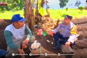 Ajak Petani Sisihkan Lahan untuk Jagung, Bhabinkamtibmas Sambang Kebun Sayur